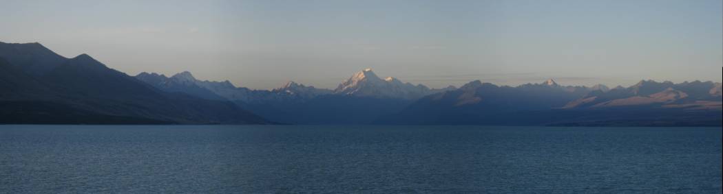 2008-03-13 Mount Cook over Lake Pukaki (21K)