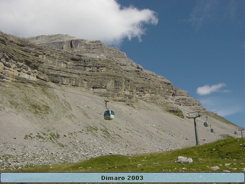 118.Met deze cabinelift kwamen we boven - 2491.jpg