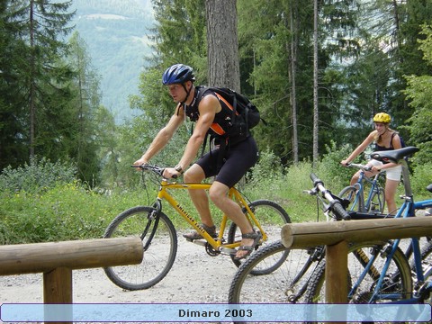 140.Bj�rn en Annemarie komen aangefietst - 2514.jpg