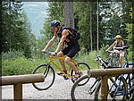 140.Bj�rn en Annemarie komen aangefietst - 2514.jpg
