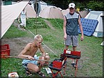 185.Guido & JP steken de BBQ's in de hens - 2572.jpg