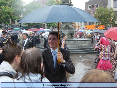 50.Maurits komt ook nog eventjes handje schudden.jpg