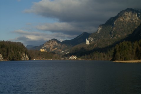 3b.Neuschwanstein+Hohenschwangau (78K)